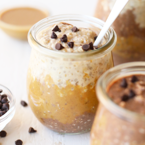 overnight oats peanut butter breakfast vegan